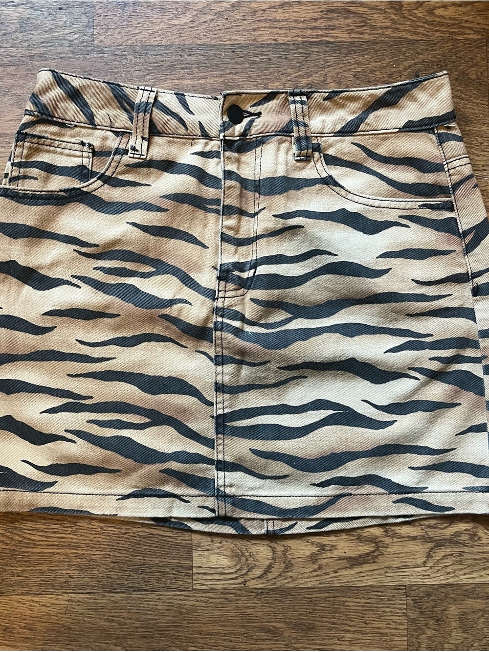Forever 21 Tan and Black Tiger Print Mini Skirt
